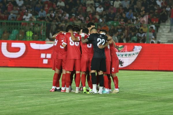  کشوری‌فرد  وقتی پرسپولیس قراردادی نیاورده‌، چطور آن را ثبت کنیم