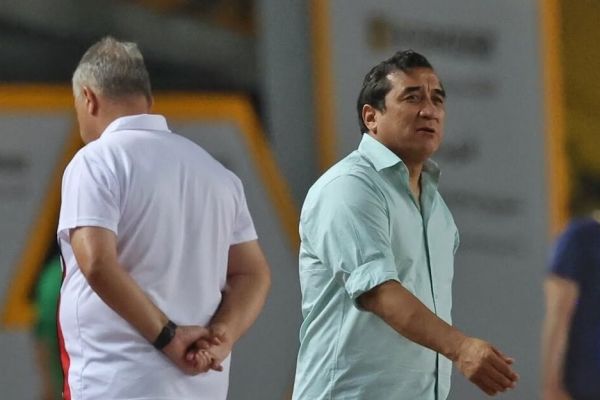 عزیزی تراکتور را به این بدی ندیده بودم اتفاقی نیفتاده، برای قهرمانی امیدواریم