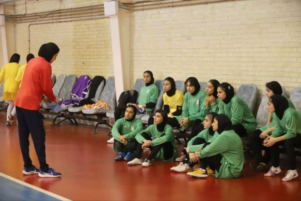 شریف 20 بازیکن را به اردو فراخواند