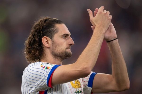  بازیکن جنجالی فرانسوی راهی بارسلونا می‌شود