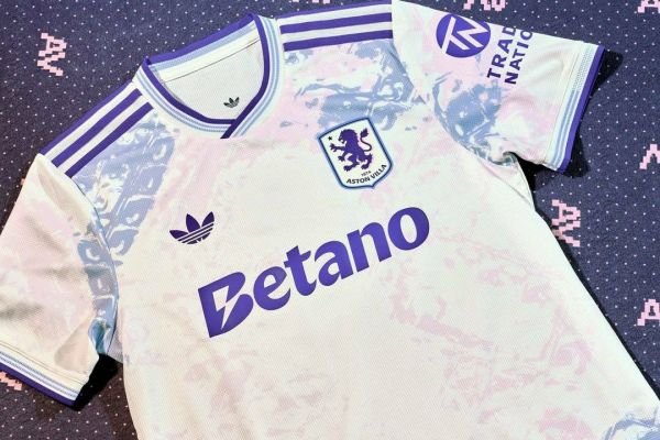 رونمایی از پیراهن سوم استون ویلا برای فصل جدید عکس