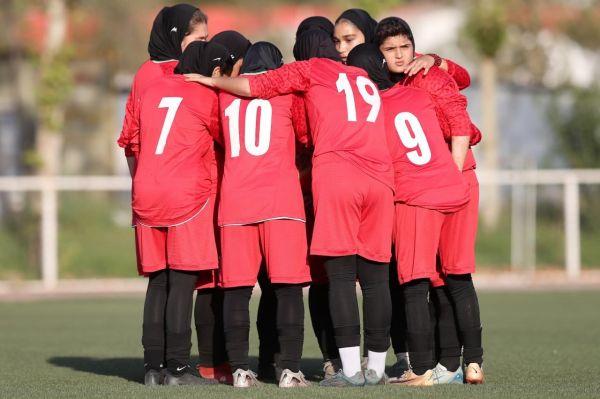  گزارش تصویری  دیدار دوستانه تیم ملی دختران نوجوان