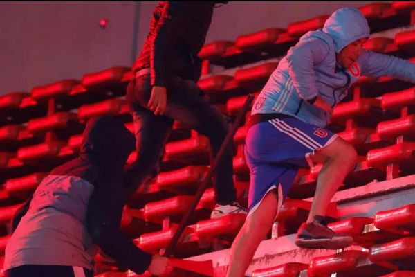  محرومیت هواداران دو تیم از آمریکای جنوبی به خاطر درگیری وحشیانه