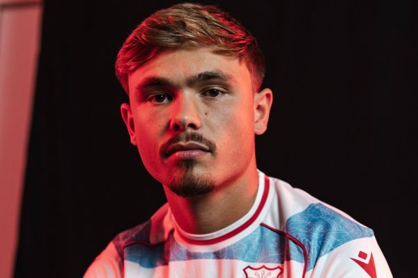 رسمی مدافع منچستر سیتی به تیم رینولدز و مکالهنی پیوست