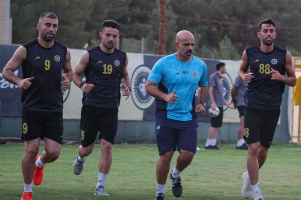 سپاهان، شعبه دوم استقلال؛ دربی درجه دوم برابر پرسپولیس