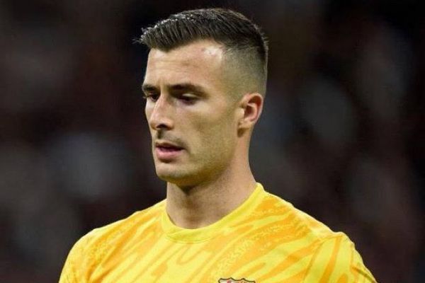  دروازه‌بان بارسلونا در آستانه انتقال به الچه