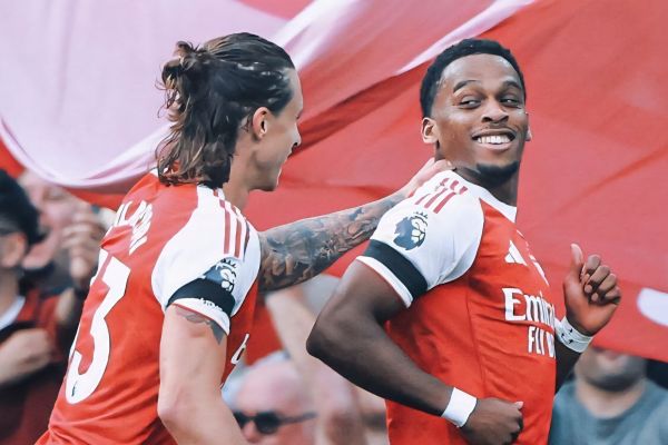 درخشش خط دفاعی آرسنال؛ کالافیوری و تیمبر فراتر از وظایف دفاعی