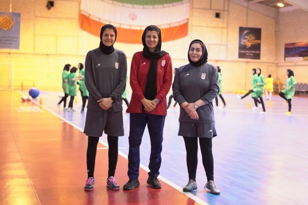  حضور مظفر در تمرینات تیم فوتسال دختران نوجوان