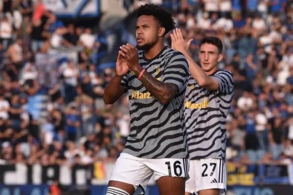 واکنش باشگاه یوونتوس به شعارهای نژادپرستانه علیه بازیکنش