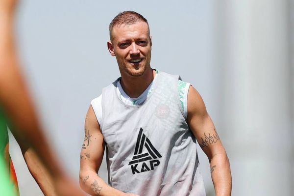 شلختگی تراکتور؛ از پوستر عجیب تا برندهای مختلف