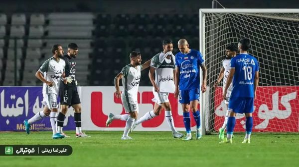  «فوتبالی» و گلهای برتر ذوب‌آهن به استقلال؛ ضربات مخوف  ویدیو