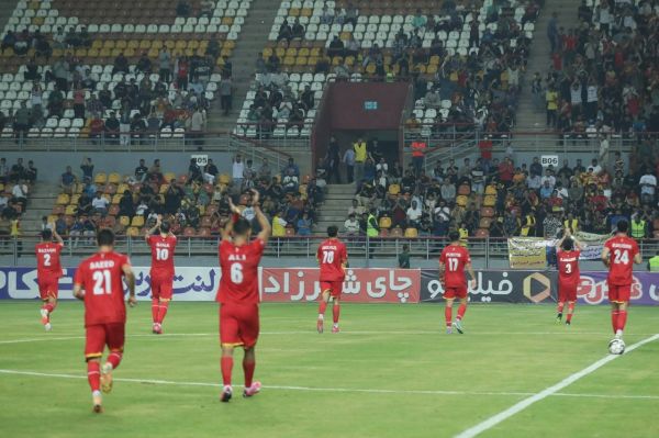  وضعیت ناامید کننده چمن در فولاد آره‌نا