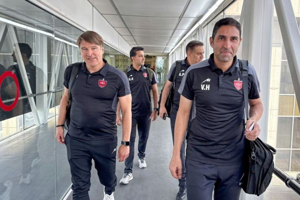 سرمربی پرسپولیس در تعطیلات مهاجم معرفی میکند