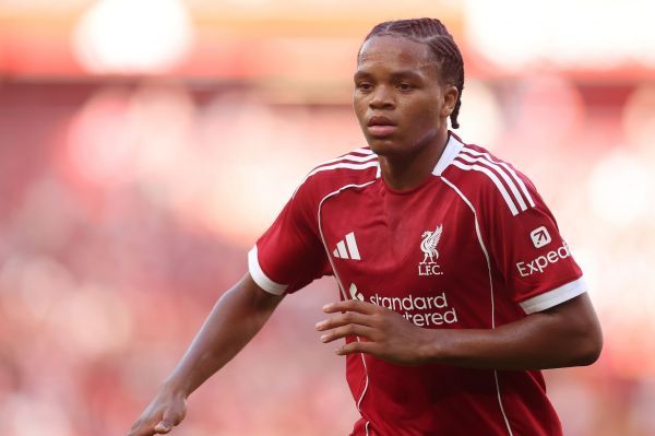 جنگ حقوقی بزرگ بین لیورپول و چلسی بر سر استعداد جوان قرمزها