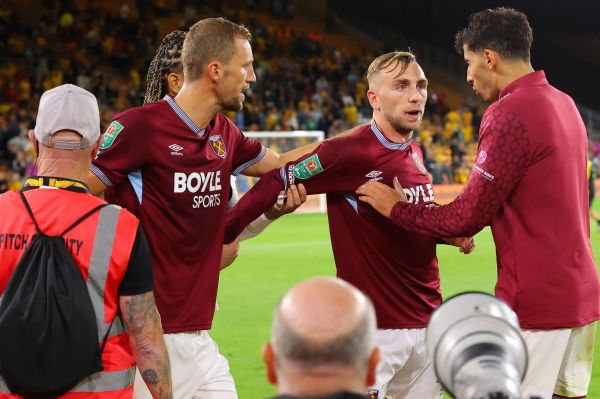  عذرخواهی کاپیتان وستهم بابت رفتارش با هواداران این تیم