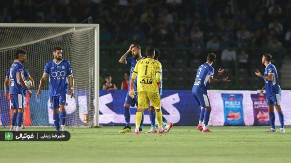  استقلال و 3 گل خورده در یک نیمه؛ 1+10