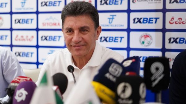  قلعه‌نویی  فوتبال در آسیا و کافا در حال پیشرفت است