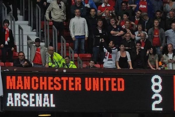  14 سال از تحقیر آرسنال مقابل منچستر یونایتد گذشت