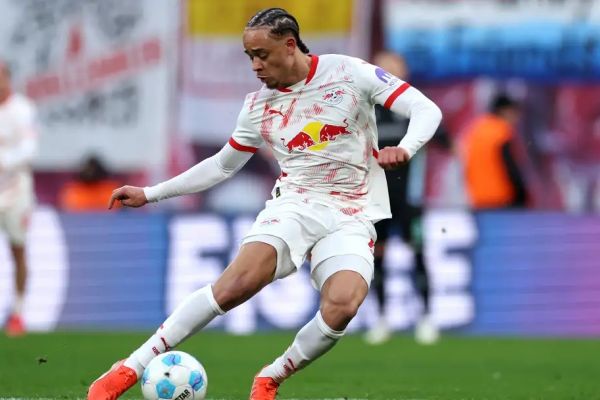  سفر ستاره هلندی به لندن برای انتخاب میان چلسی و تاتنهام