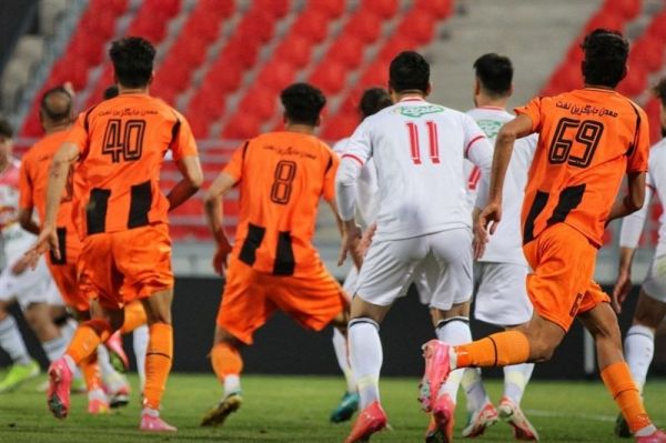  لیگ یک؛ آغاز رقابت‌ها با شکست پارس جنوبی  بازی افتتاحیه لغو شد