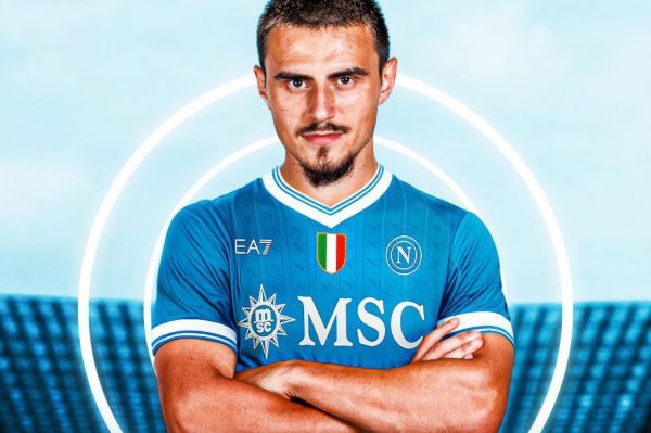  غیررسمی؛ ستاره مقدونیه‌ای به ناپولی بازگشت