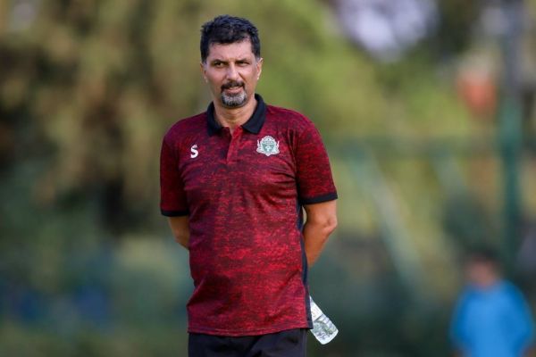 غیبت سرمربی در تمرین آلومینیوم پس از خبر اعتصاب