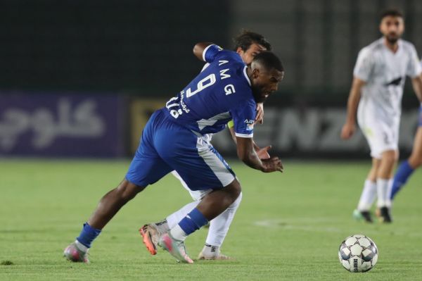  5 خارجی استقلال تهران را ترک کردند