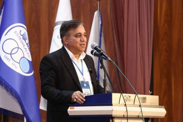 احضار تاجرنیا به کمیته اخلاق