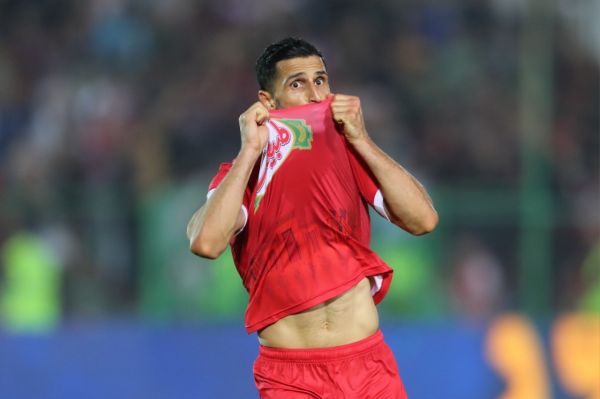 حمایت علیپور از حسینی؛ او را اذیت نکنید