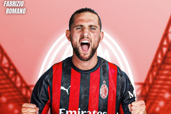  غیررسمی  آدرین رابیو به میلان پیوست