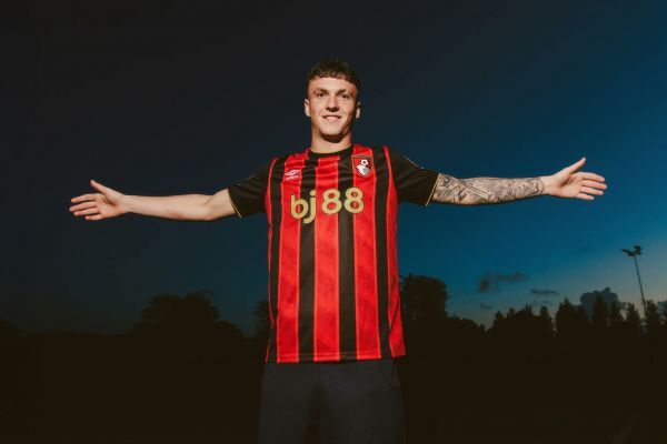 رسمی وینگر میلان به بورنموث پیوست