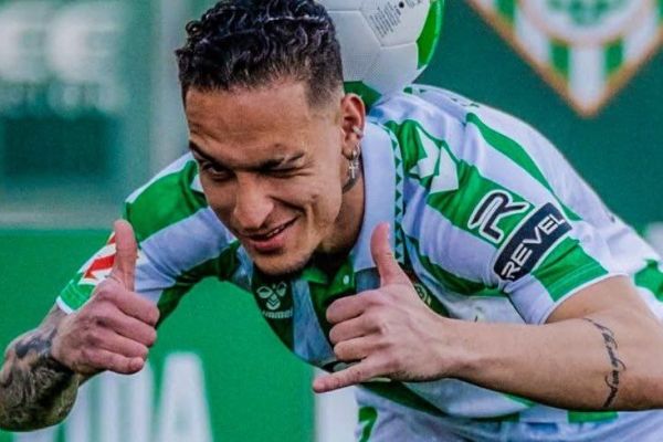 رسمی وینگر منچستریونایتد به رئال بتیس پیوست