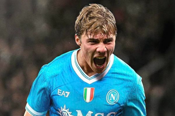  ۱۰ گل و ۲ پاس‌گل؛ کارنامه متوسط هویلوند در منچستریونایتد پیش از پیوستن به ناپولی