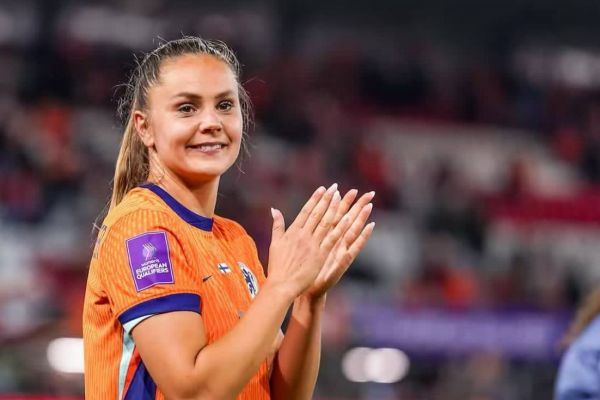  در سی‌و‌دو سالگی؛ اسطوره زنان هلند از فوتبال خداحافظی کرد