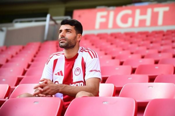 طارمی در المپیاکوس هم شماره 99 را میپوشد