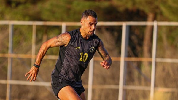  آلوز تا نیم‌فصل، محروم از بازی است