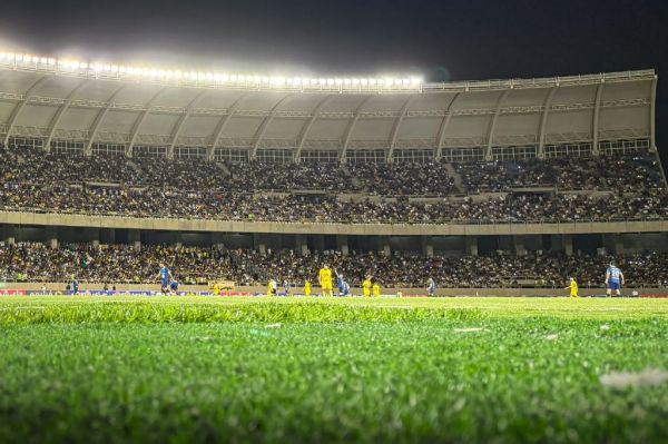 ناامیدی از ورزشگاه آزادی پارس شیراز خانه جدید استقلال میشود