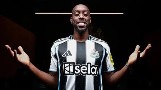  امضای دقیقه نودی قرارداد ستاره جدید نیوکاسل در دستشویی