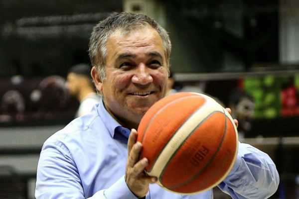 تاجرنیا مهمان ویژه اولین تمرین تیم بسکتبال استقلال