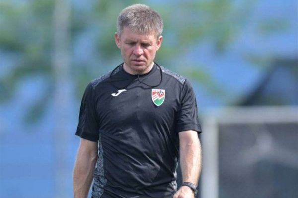 سرمربی تاجیکستان از مربیان تیم ملی ایران عذرخواهی کردم