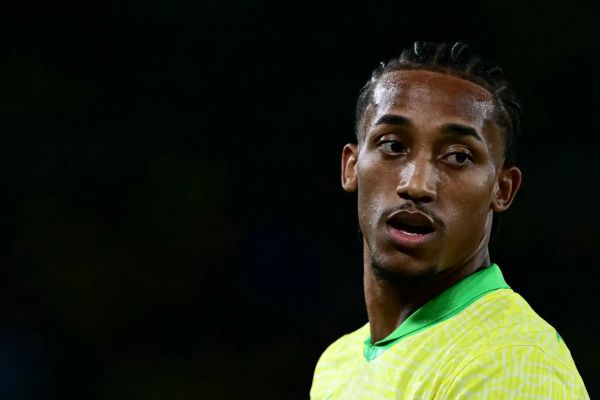 برخورد هولناک ستارههای چلسی و آرسنال در بازی برزیل