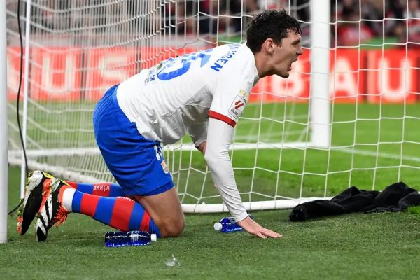 قوت گرفتن شایعات خروج مدافع دانمارکی از بارسلونا