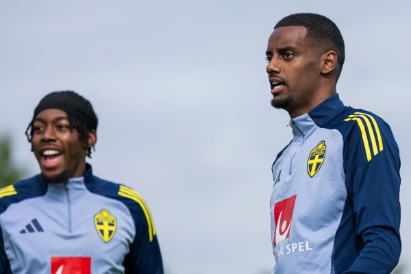 واکنش ستاره نیوکاسل به انتقال ایساک به لیورپول