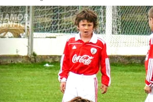 ژائو نوس و عادت قدیمی او در لباس پوشیدن