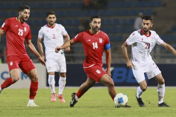  تاجیکستان آماتور بود  رحمان رضایی پاسخ می‌دهد