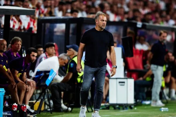 تنبیه عجیب فلیک؛ زندانی کردن بازیکنان