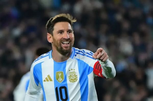 پست اینستاگرامی بکام درباره آینده مسی در آرژانتین