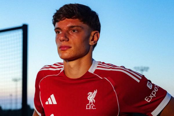  افشاگری رئیس پارما از علاقه لئونی به لیورپول