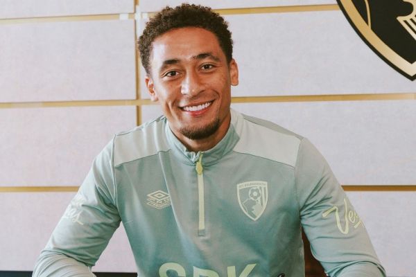  رسمی  قرارداد ستاره بورنموث تمدید شد