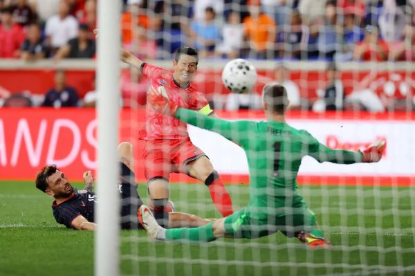 برد کره جنوبی مقابل آمریکا با درخشش سون